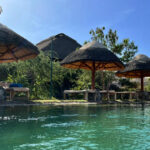 Swimmig Pool in der Africa Safari Lodge am Lake Natron