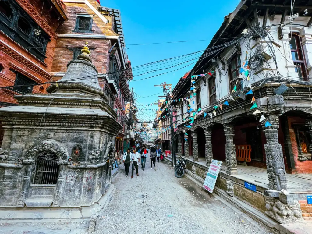 Straße im Stadtteil Patan in Kathmandu